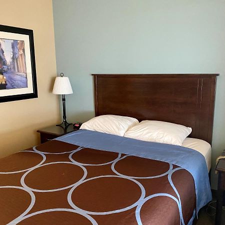 Super 8 By Wyndham Edmonton South Hotel Екстериор снимка