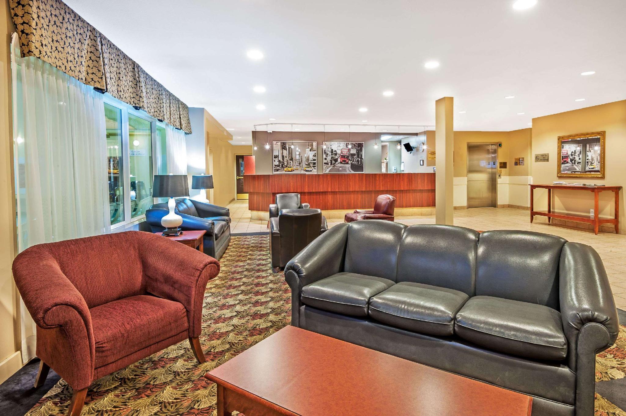 Super 8 By Wyndham Edmonton South Hotel Екстериор снимка