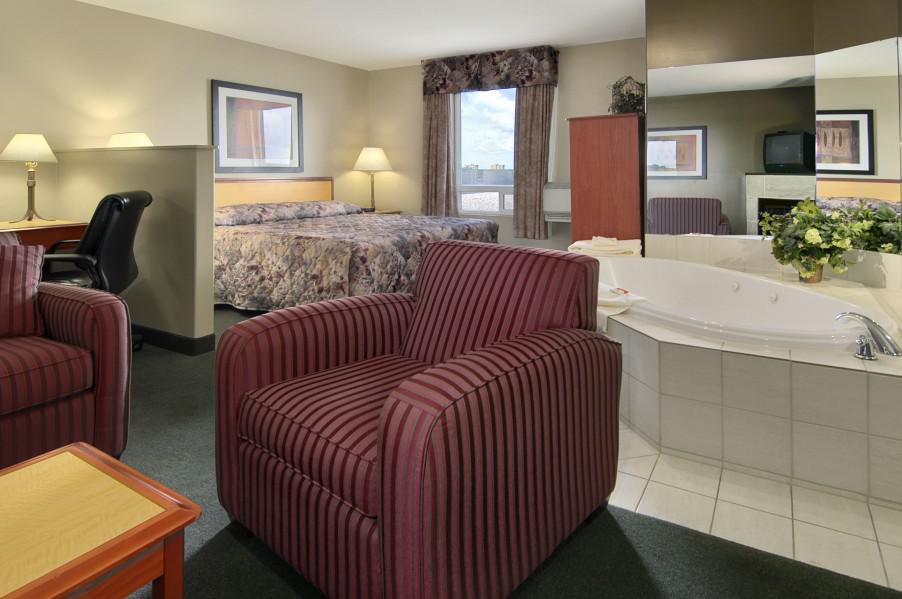 Super 8 By Wyndham Edmonton South Hotel Стая снимка
